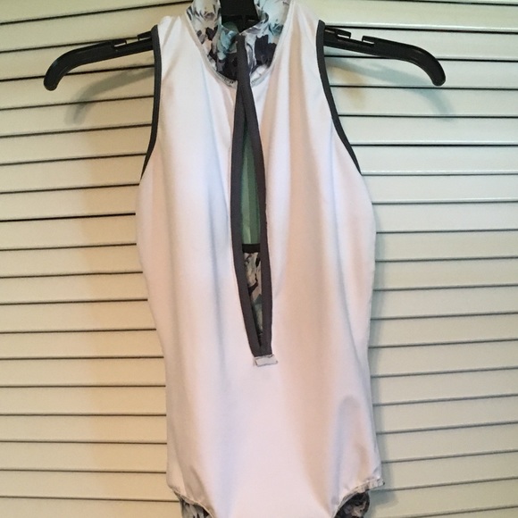 SOLD!! Elevé Dancewear leotard (like Yumiko) - Picture 4 of 5